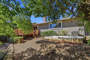 052_F8_2865 Hay Loft Way