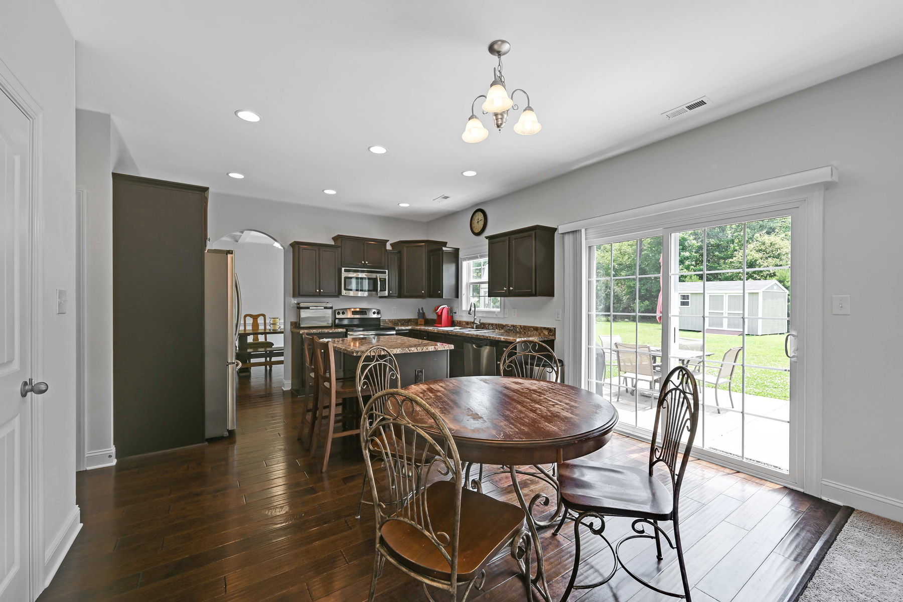 2865 Oakwood Drive-00021