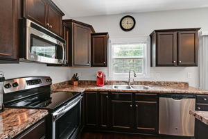 2865 Oakwood Drive-00026
