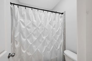 2865 Oakwood Drive-00047
