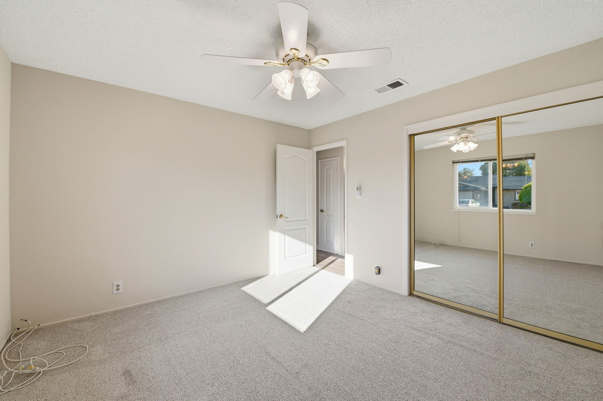 018_F8_2866 Coleman Pl