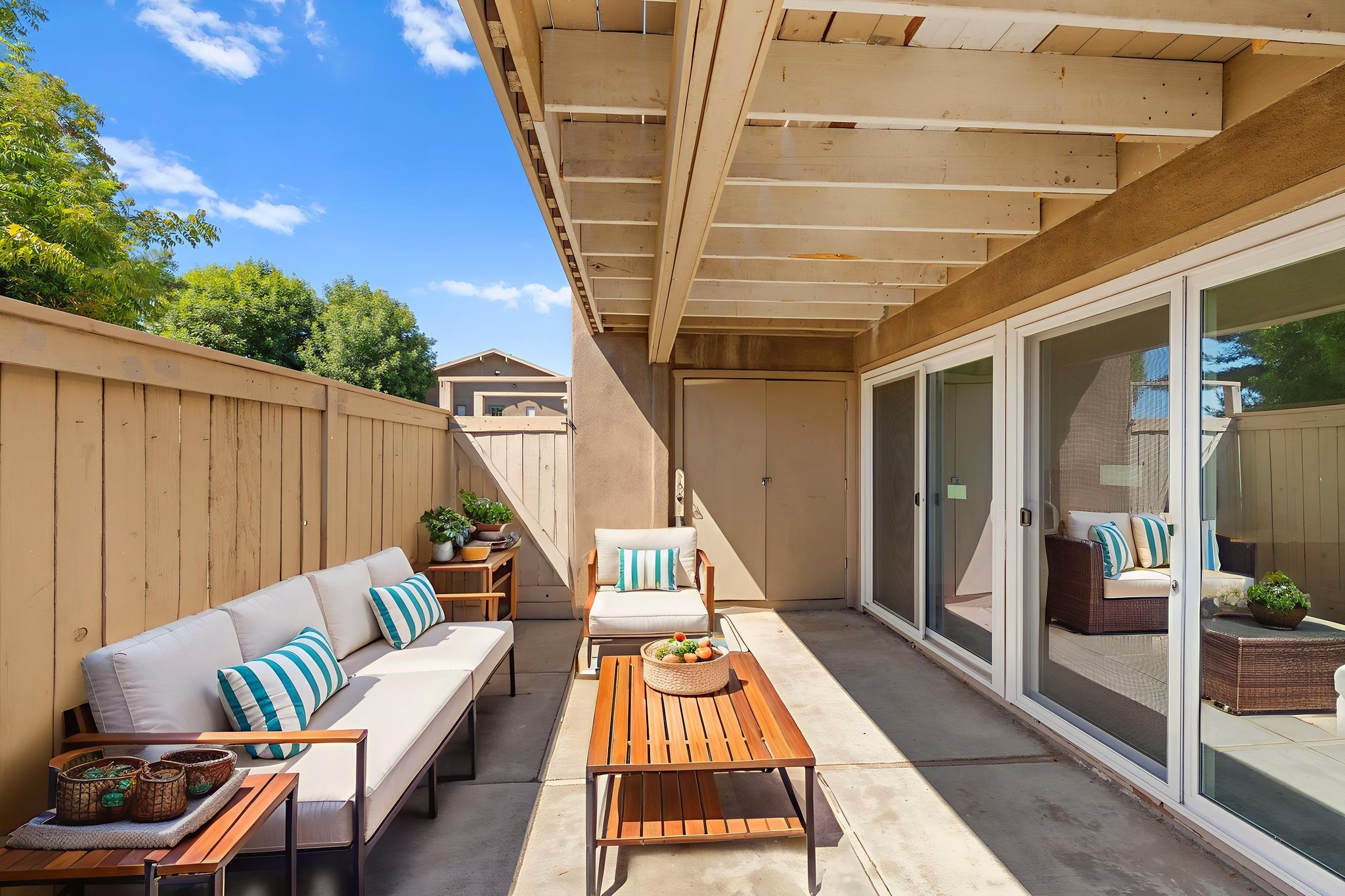 19-28661 Via Las Flores virtually staged.jpeg