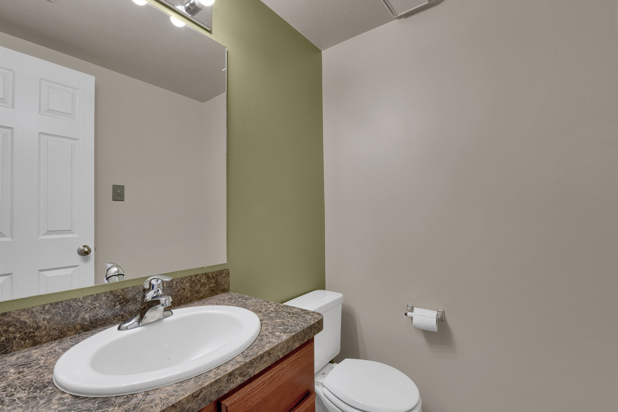  2867 W 3975 S, West Haven, UT 84401, US Photo 15
