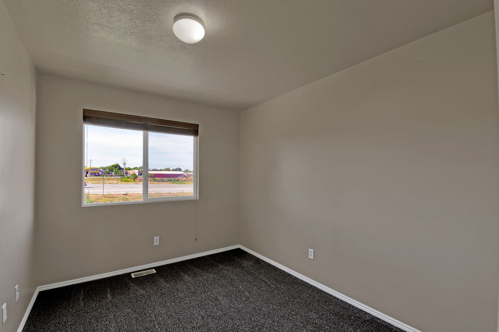  2867 W 3975 S, West Haven, UT 84401, US Photo 13