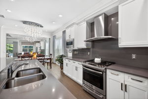 Cooking in this kitchen is a dream!