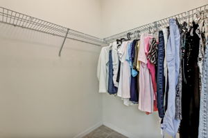 Master Closet Hers
