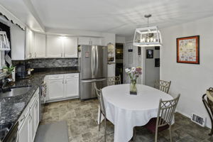 Kitchen/Eating Area