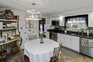 Kitchen/Eating Area