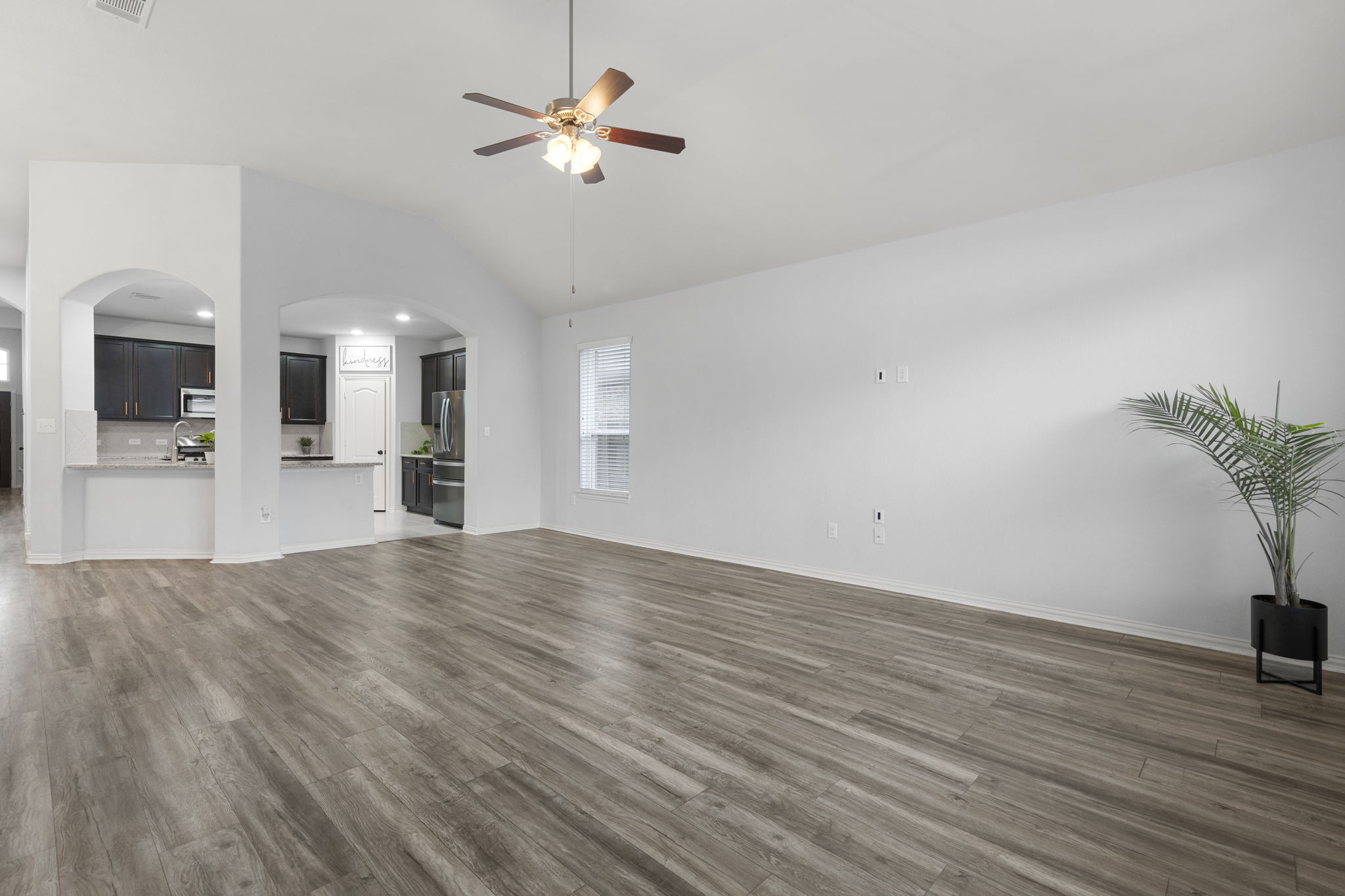 287 Firethorn Dr, Buda, TX 78610, USA Photo 24