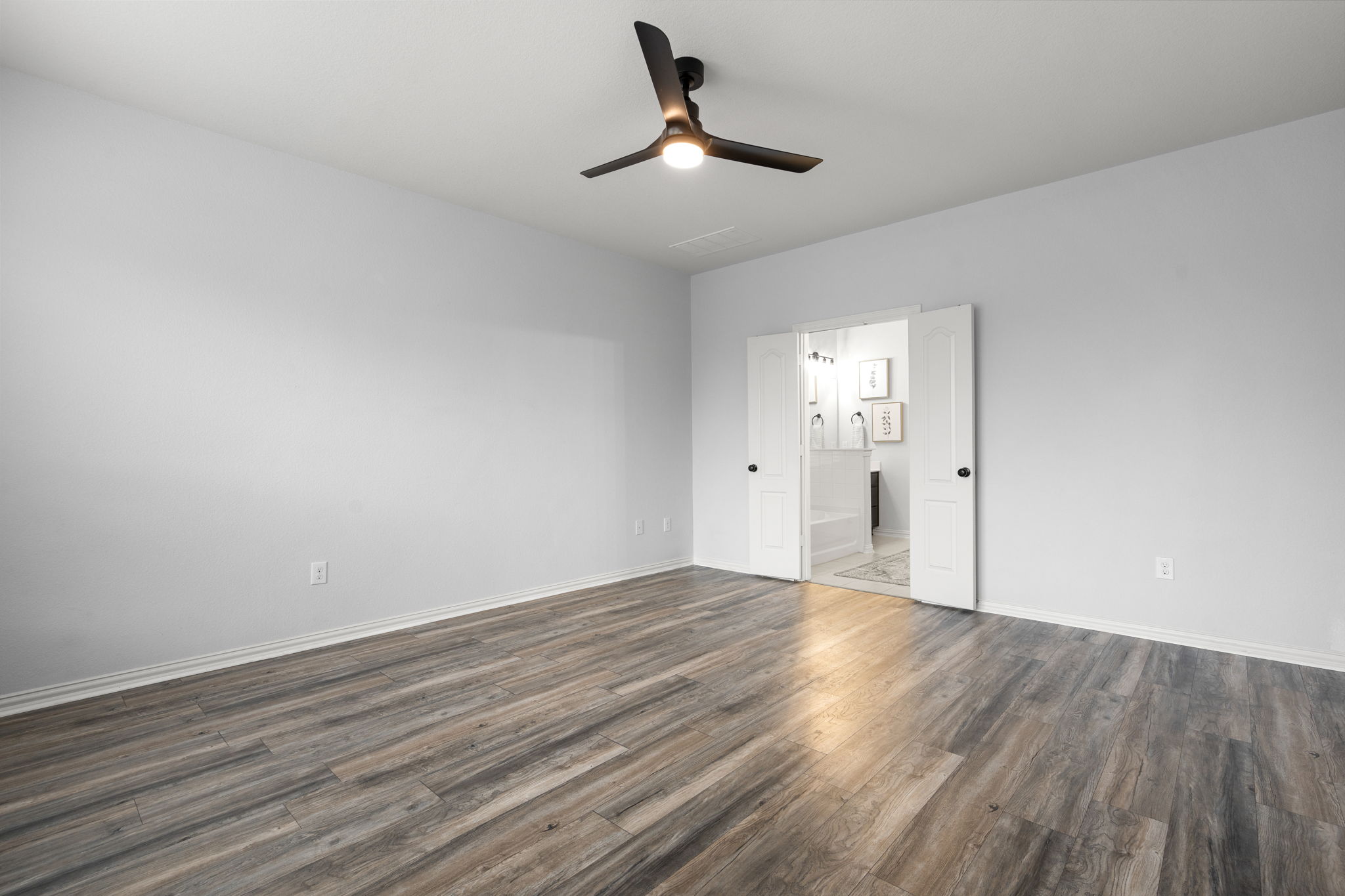 287 Firethorn Dr, Buda, TX 78610, USA Photo 35