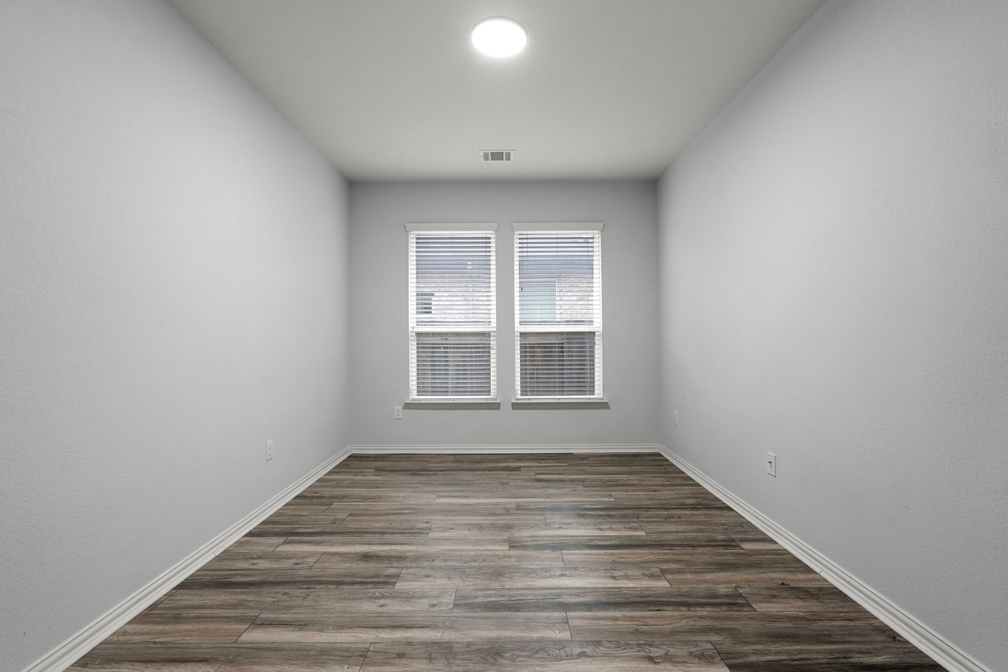 287 Firethorn Dr, Buda, TX 78610, USA Photo 17