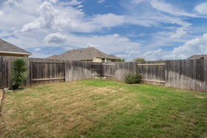 287 Firethorn Dr, Buda, TX 78610, USA Photo 7