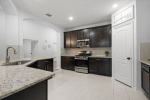 287 Firethorn Dr, Buda, TX 78610, USA Photo 19