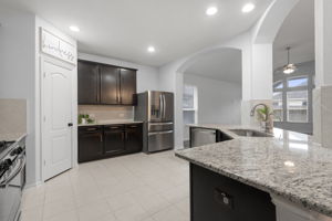 287 Firethorn Dr, Buda, TX 78610, USA Photo 18