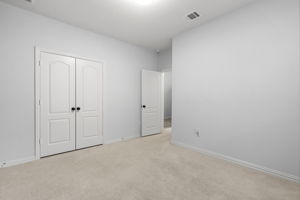 287 Firethorn Dr, Buda, TX 78610, USA Photo 14