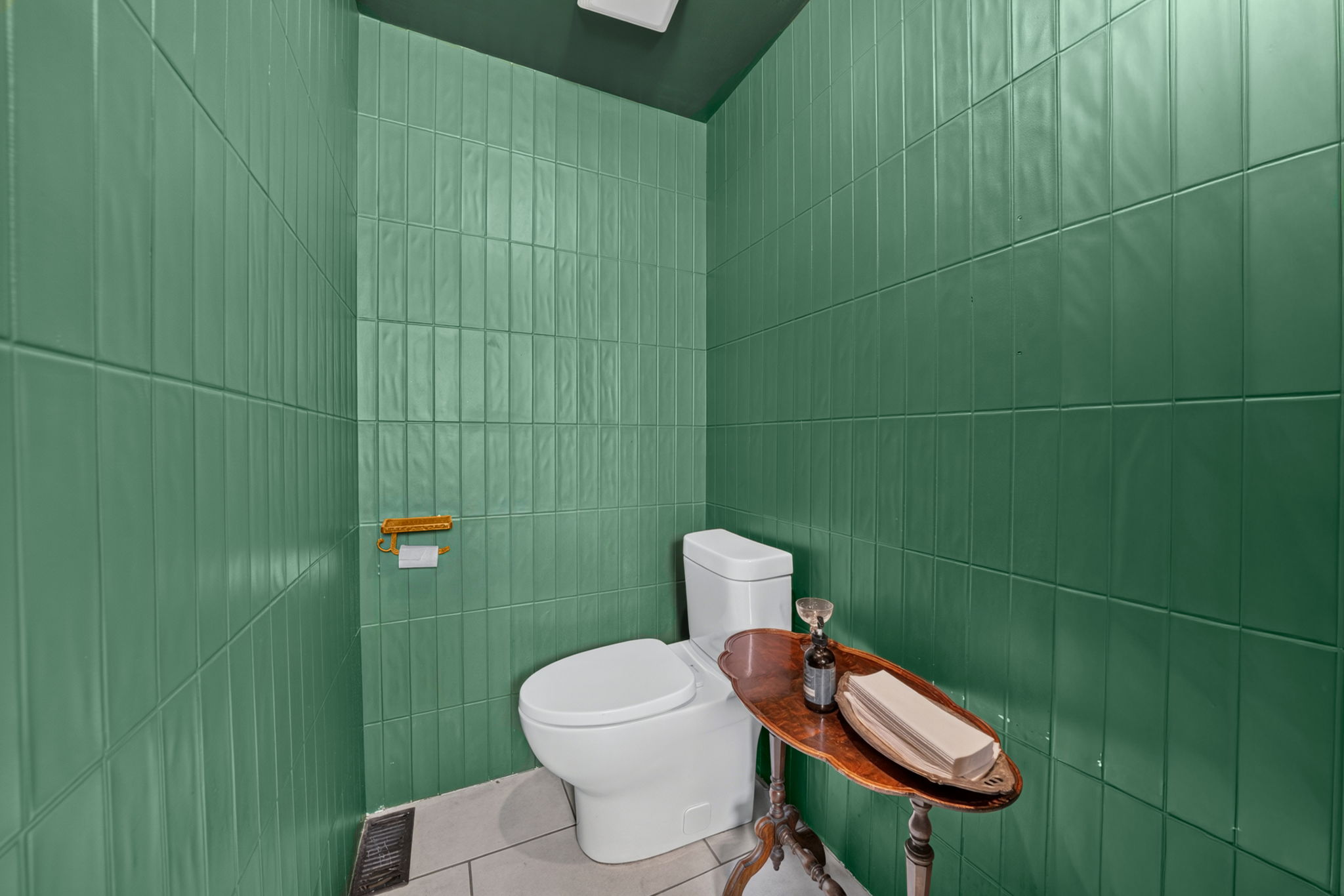  Photo 24