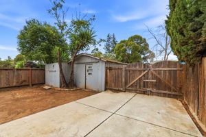 Gate to back alley