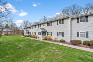 6 Abbey Rd, Hyde Park, NY 12538, US Photo 2