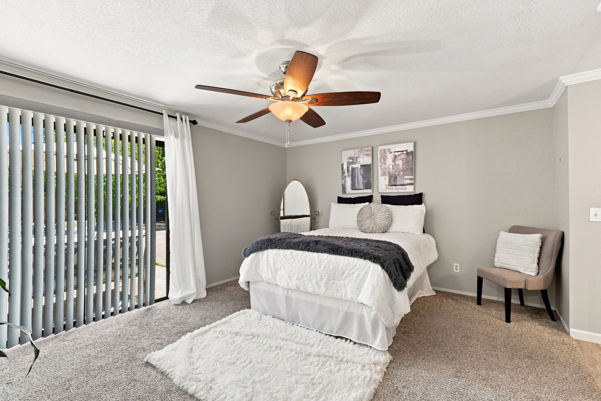  Photo 24