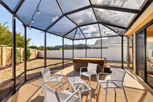 Birdcage with Hot Tub