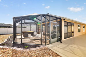 Birdcage with Hot Tub