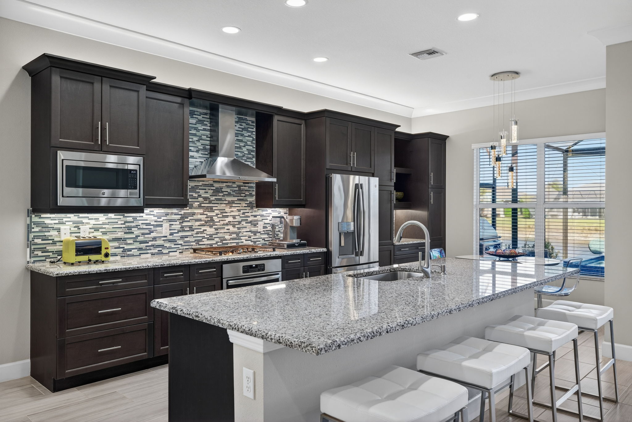 Breakfast Bar 2 of 2