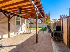 Side Yard w/Pergola