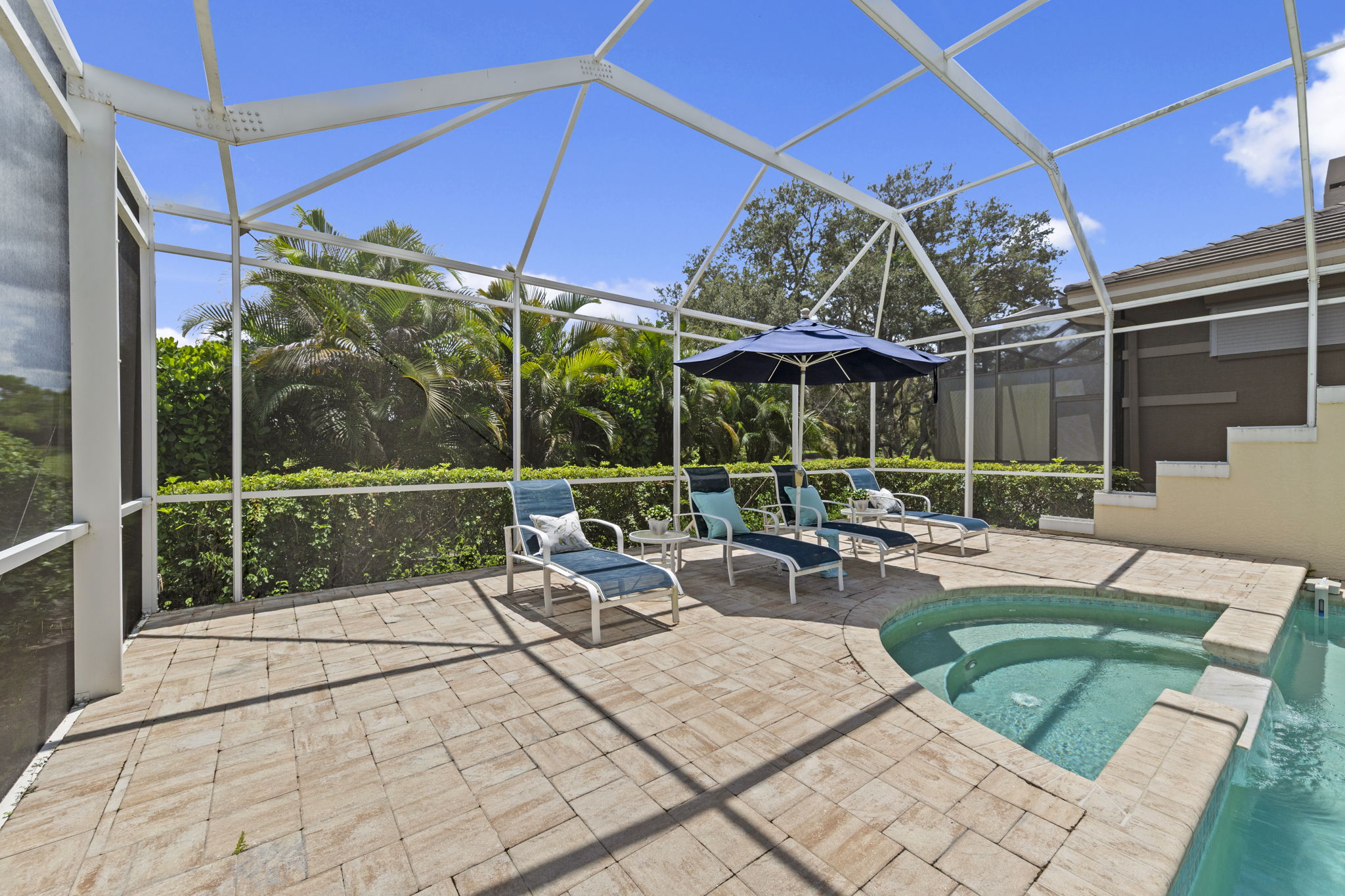  Photo 51