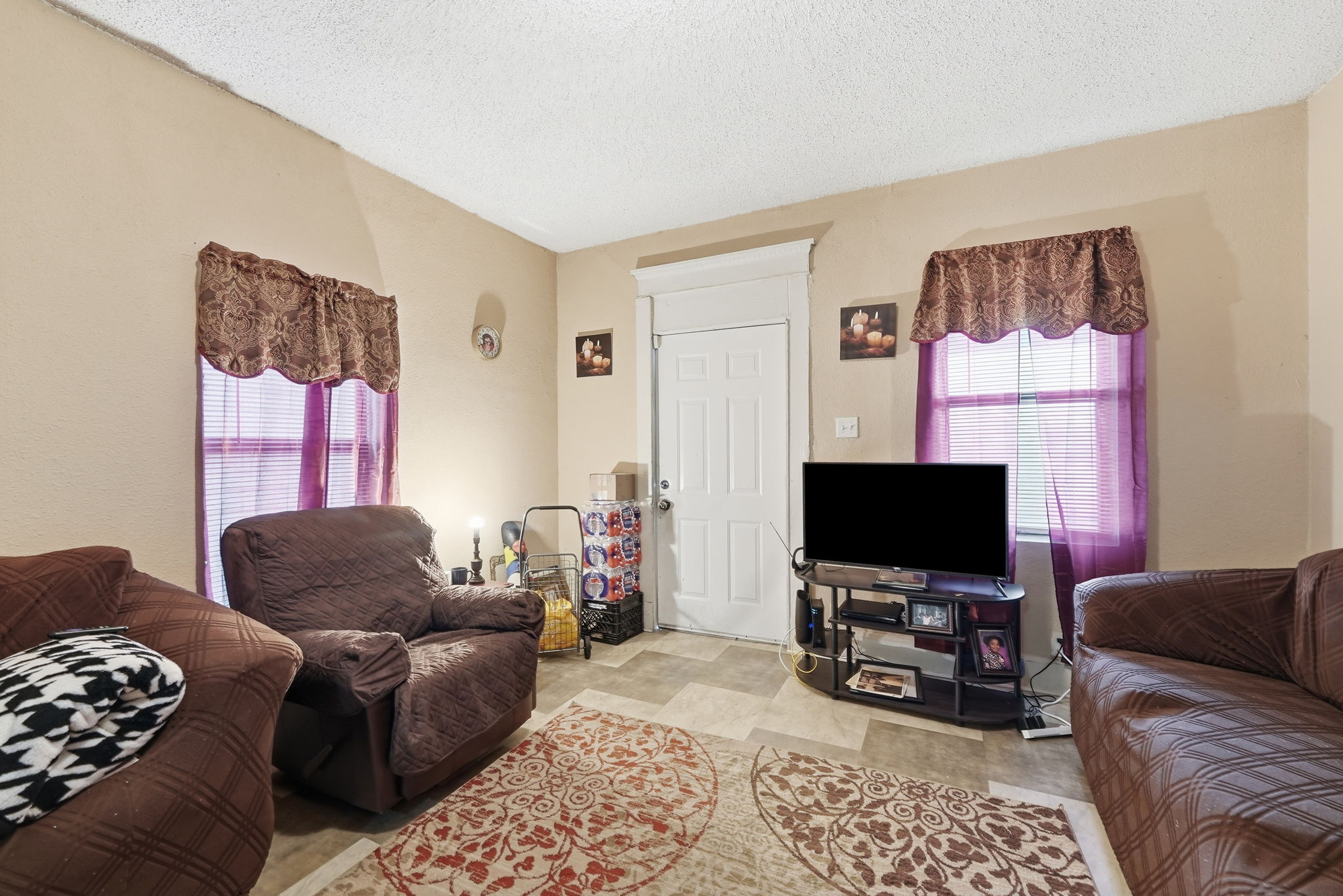  Photo 7