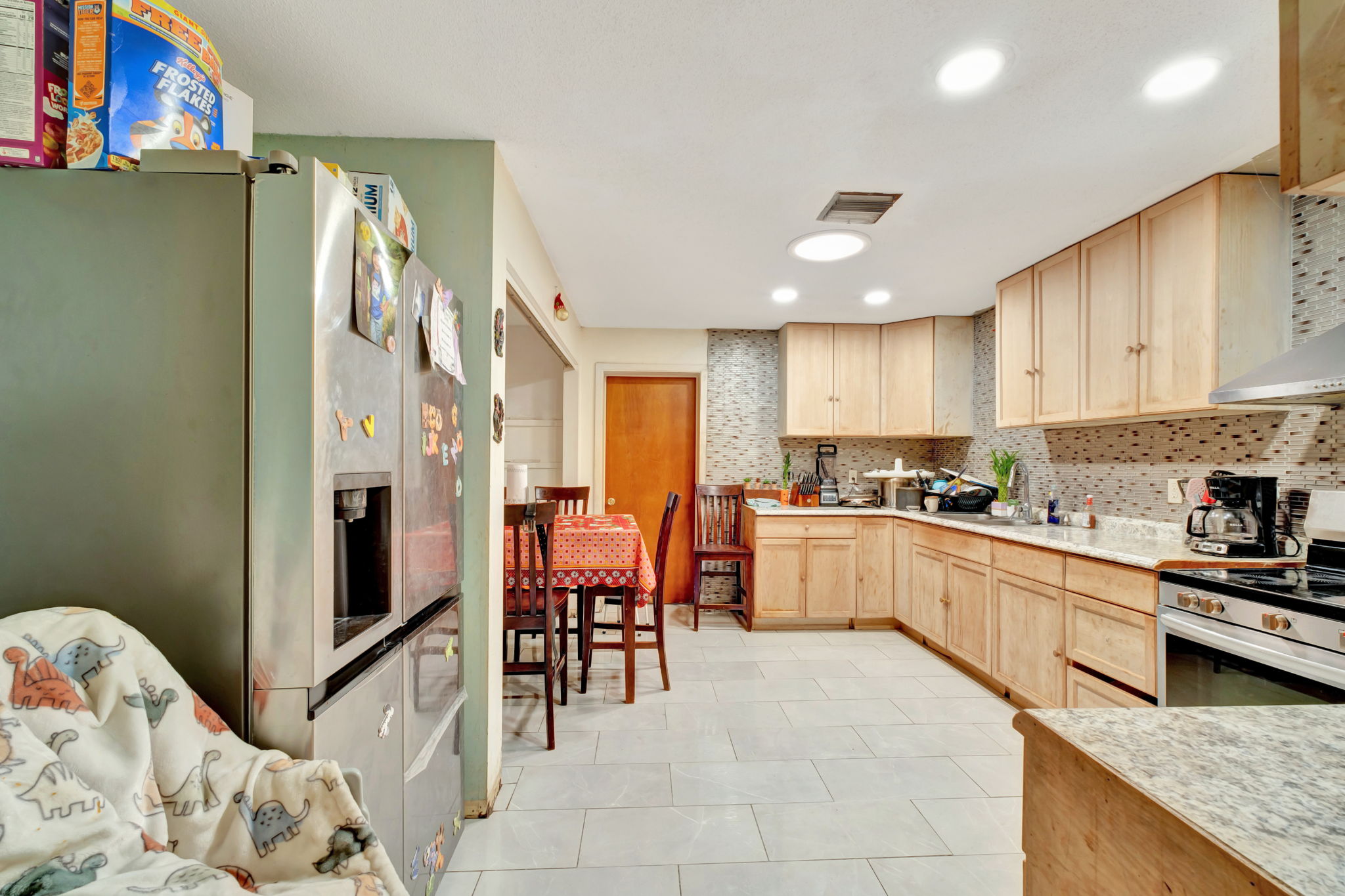  Photo 10