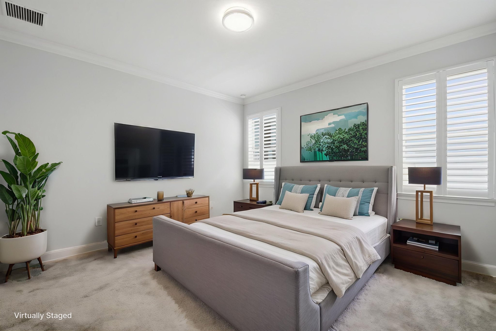 DSC_6425 virtually staged.jpeg