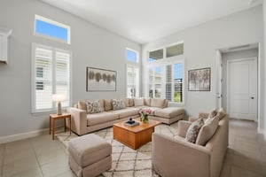 DSC_6401 virtually staged.jpeg