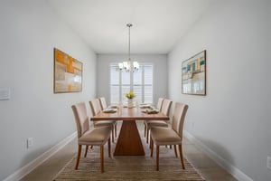 DSC_6881 virtually staged.jpeg