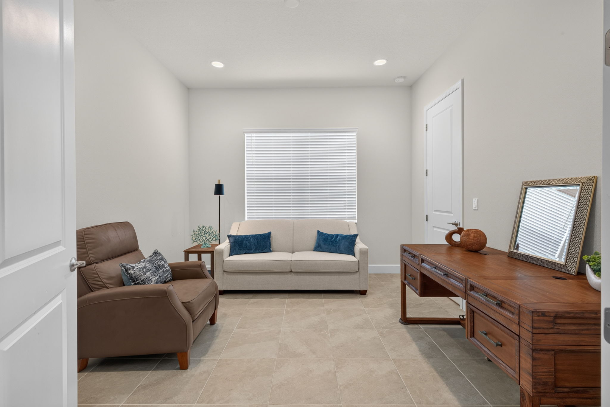 Double French doors allow privacy if used as a den PLUS the walk-in closet is welcomed when used as the 4th bedroom!