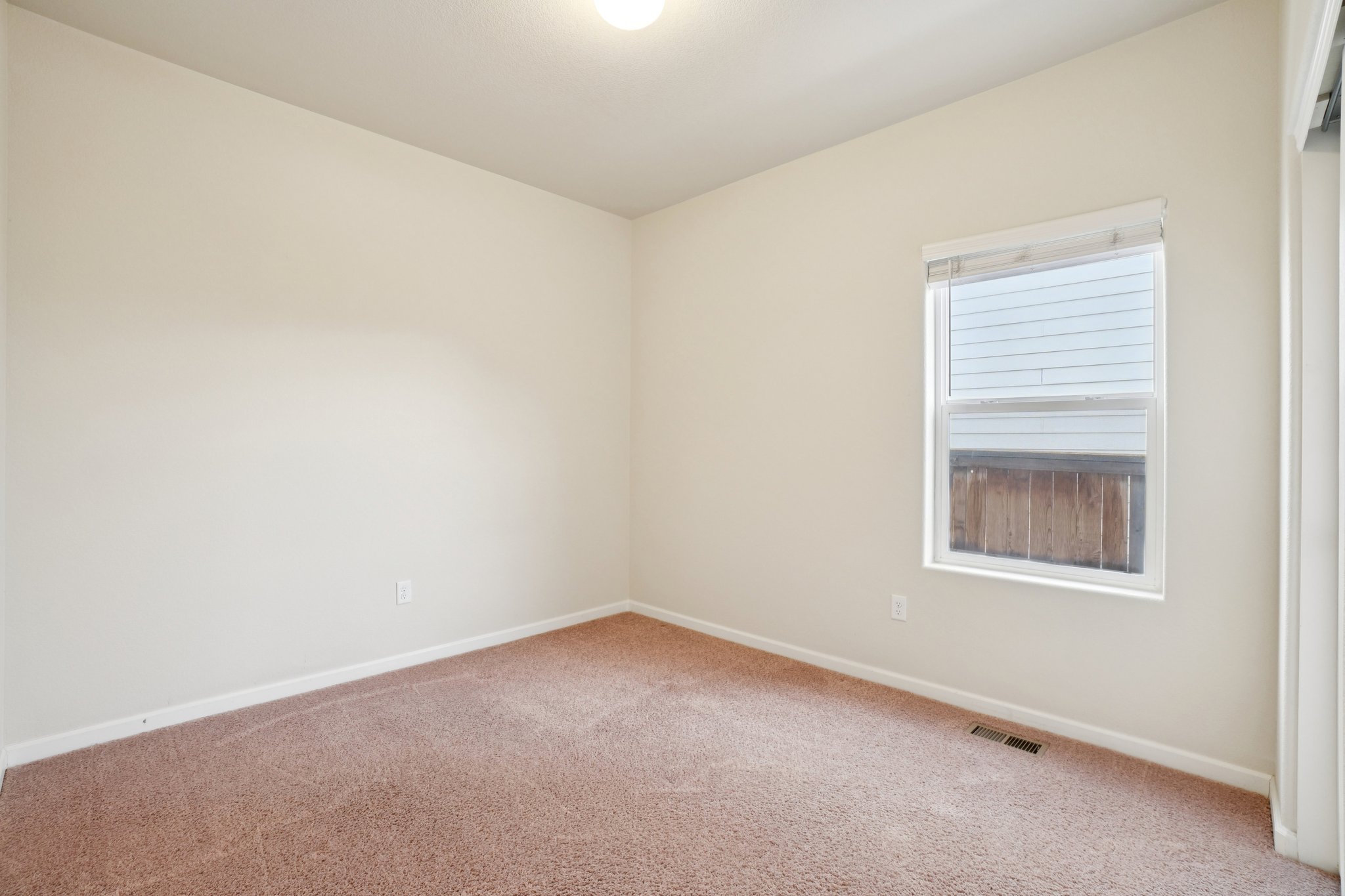 Urban Pl-S2801-016.jpg