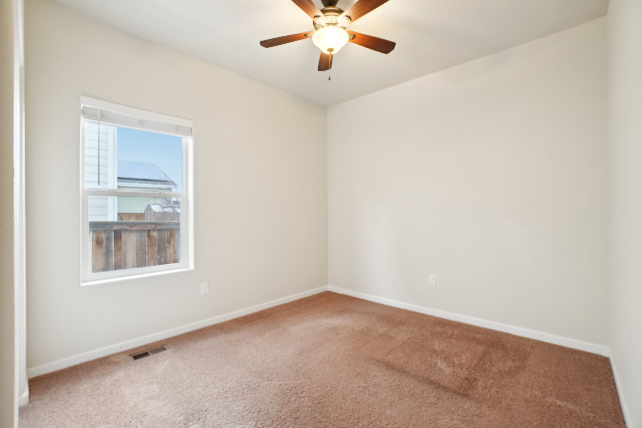 Urban Pl-S2801-018.jpg