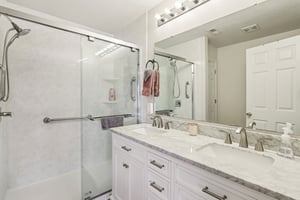 Bluewood Way-S1007-029.jpg