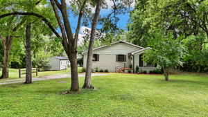  Photo 0