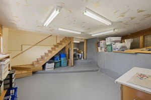  Photo 32