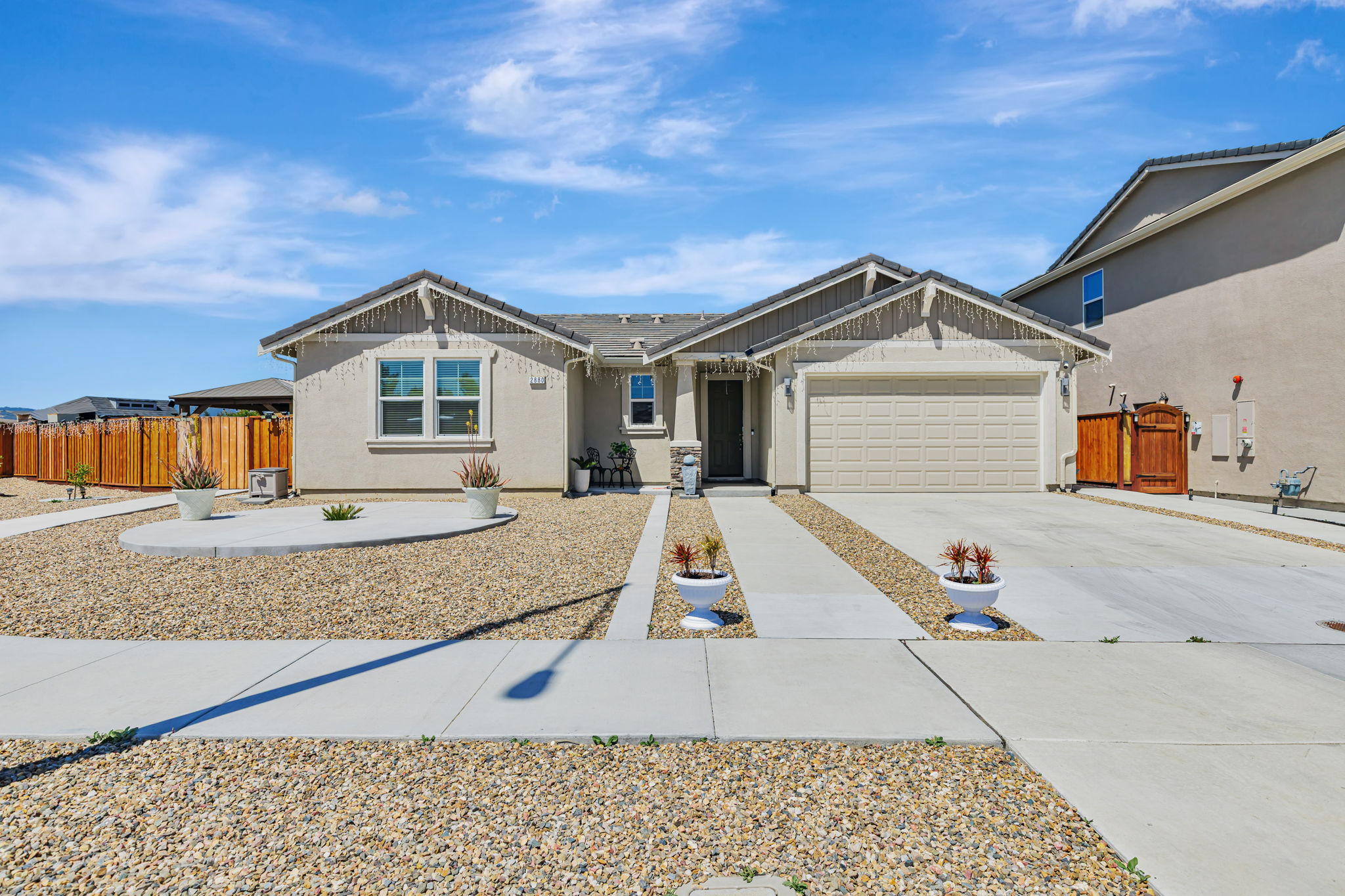 001_ 2880 Grayson St