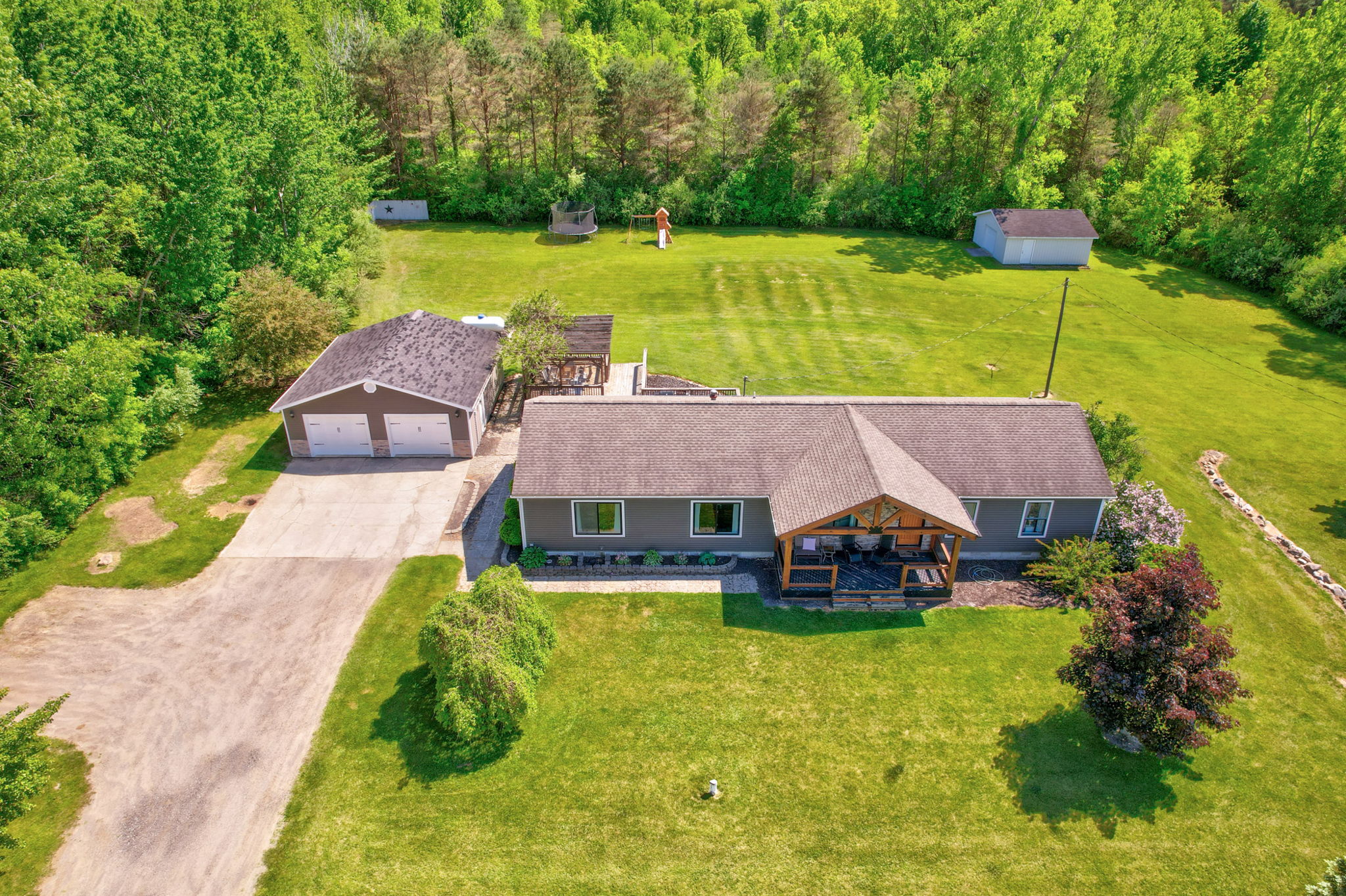  Photo 50