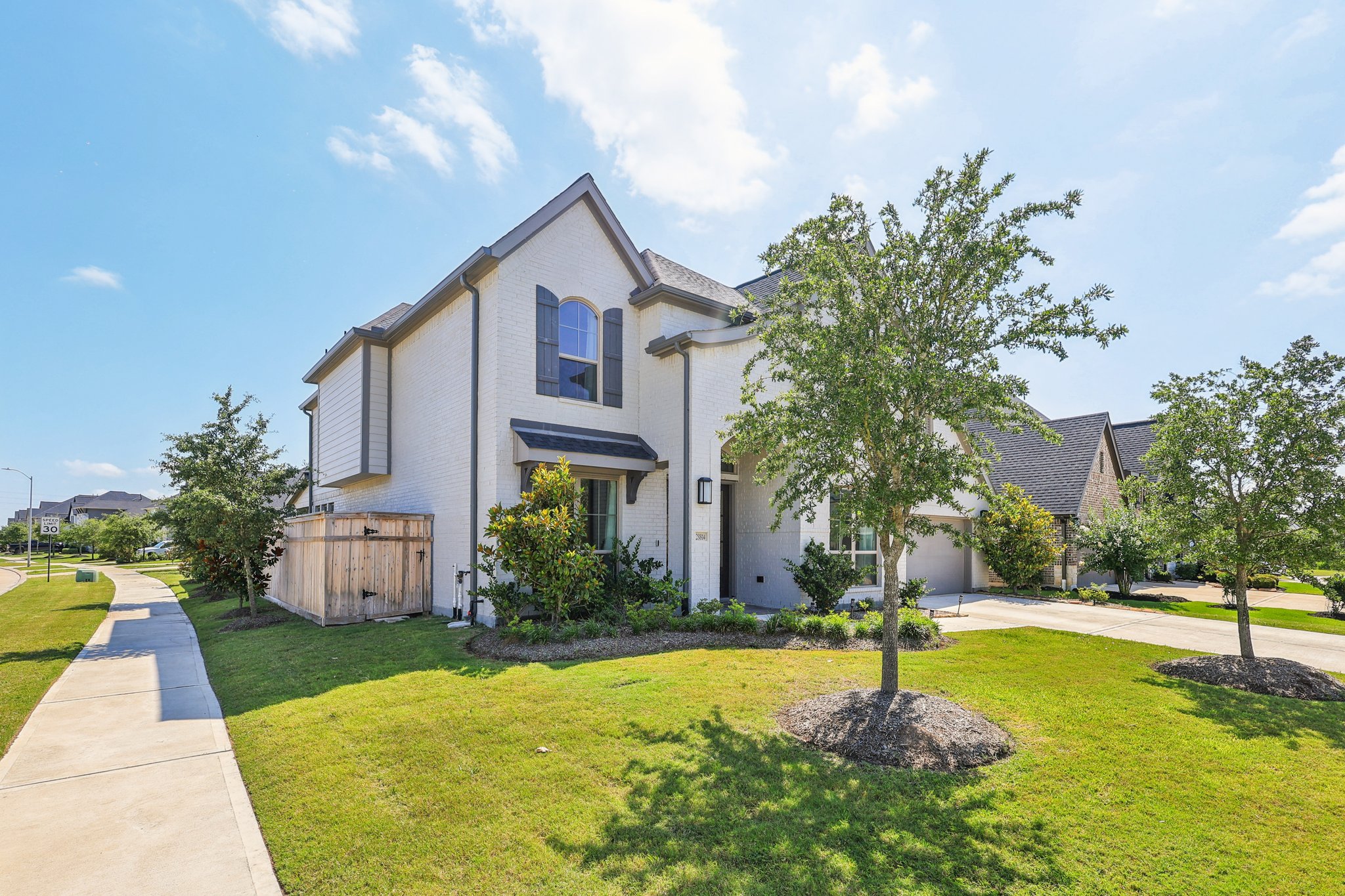 Creekside Bend Dr-0306-003.jpg