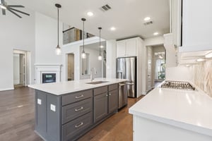 Creekside Bend Dr-0306-012.jpg