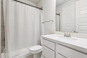 Creekside Bend Dr-0306-021.jpg