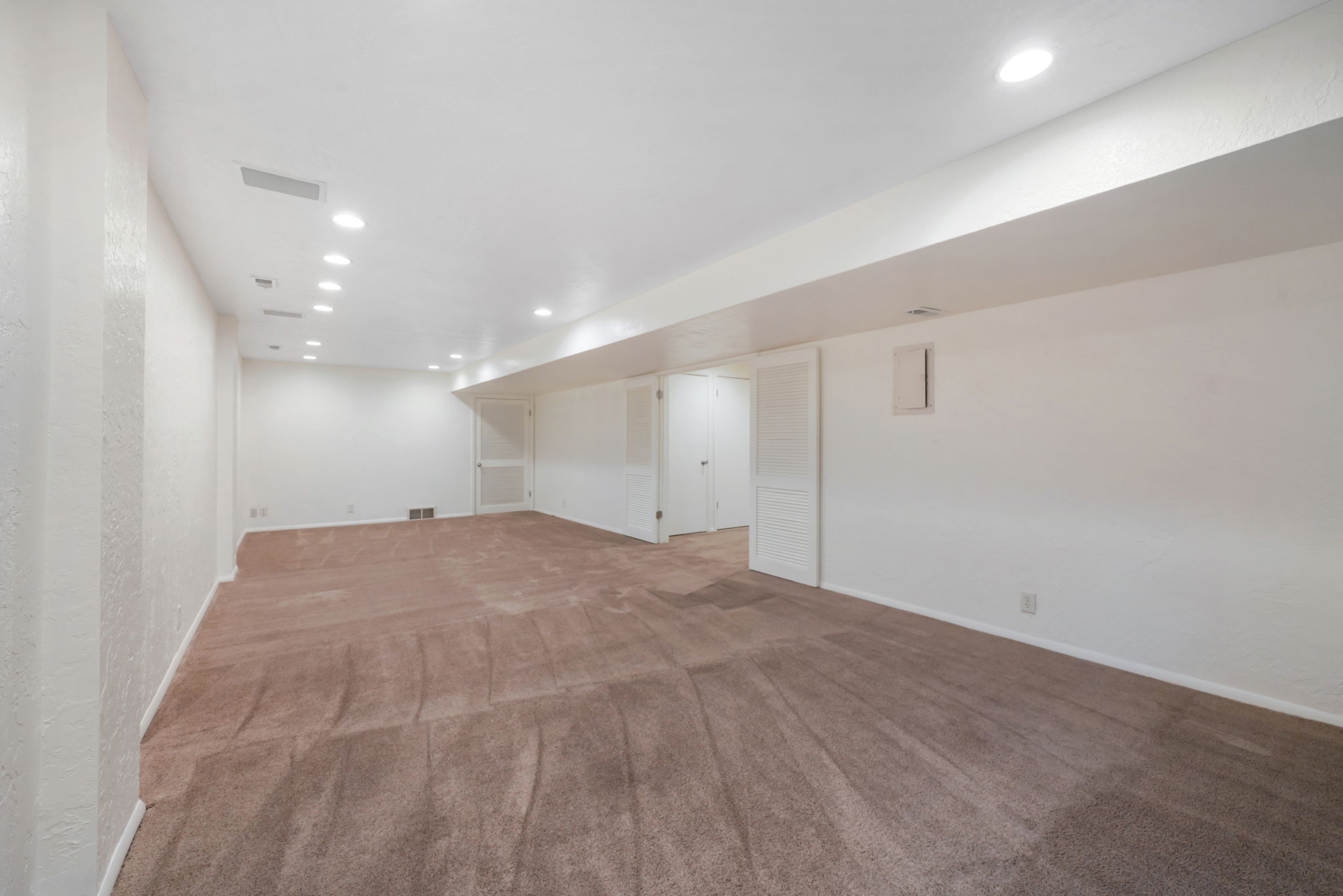 2882 Heather Cir, Holladay, UT 84121, USA Photo 32