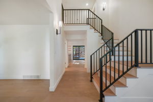 2882 Heather Cir, Holladay, UT 84121, USA Photo 5