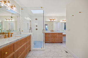 2882 Heather Cir, Holladay, UT 84121, USA Photo 17