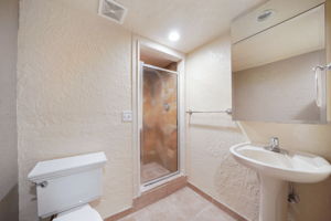 2882 Heather Cir, Holladay, UT 84121, USA Photo 27