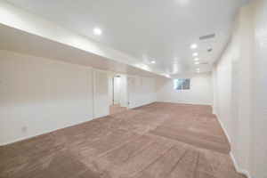 2882 Heather Cir, Holladay, UT 84121, USA Photo 30