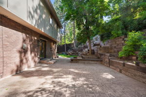 2882 Heather Cir, Holladay, UT 84121, USA Photo 34